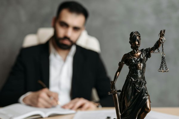 Quelles stratégies innovantes peuvent améliorer la satisfaction des employés ?