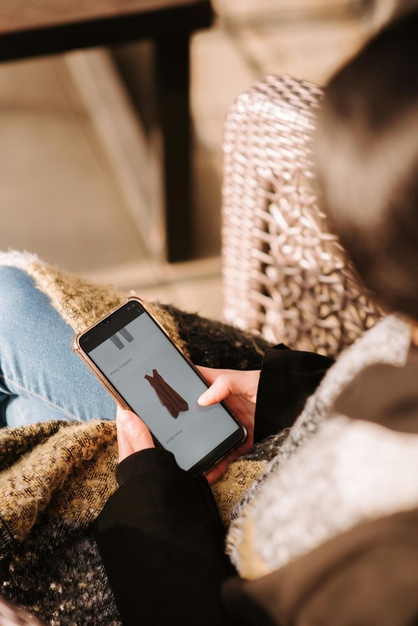 Pourquoi le m-commerce change la donne pour les entreprises face à l'e-commerce traditionnel